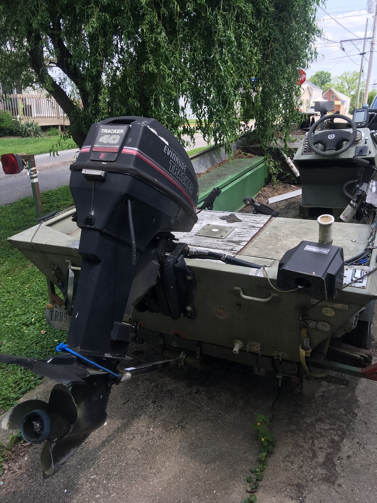 Tracker Grizzly 1648