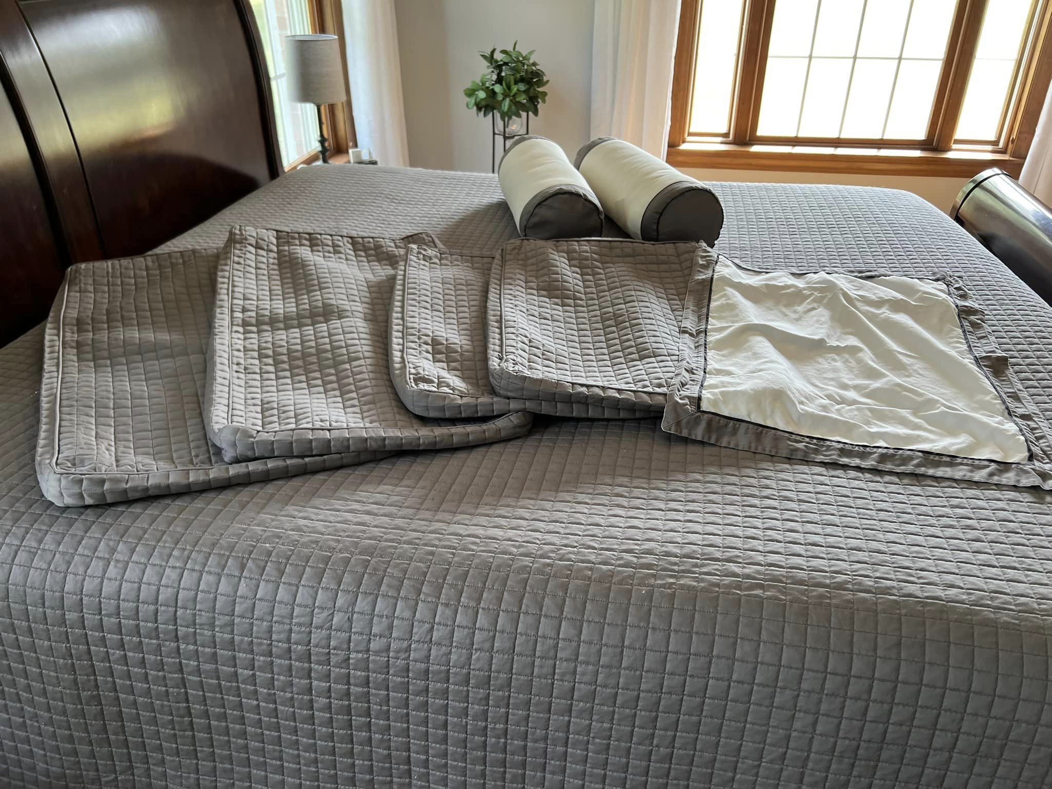 HOTEL PIECES WITHOUT PILLOWS